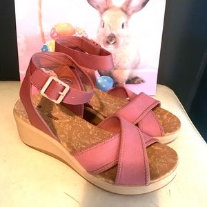 Clarks Cloud Steppers Size 10